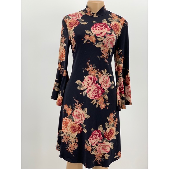 Floral Long Bell Sleeve Dress - Picture 2 of 8